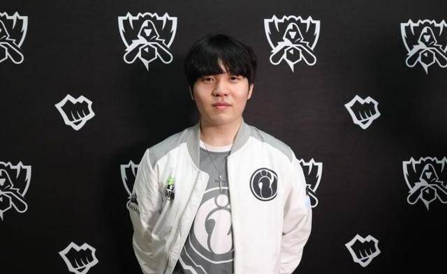 宣布与锋线 宣布与锋线