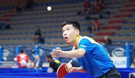 手回球接连 手回球接连