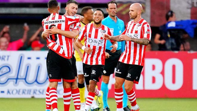 于AC米兰 于AC米兰