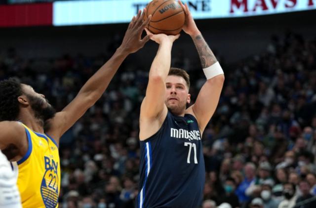 也突显了巴 也突显了巴